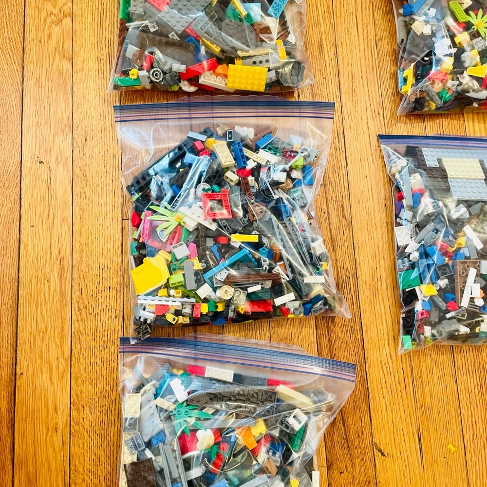 Legos! Assorted!! - Picture 7 of 8